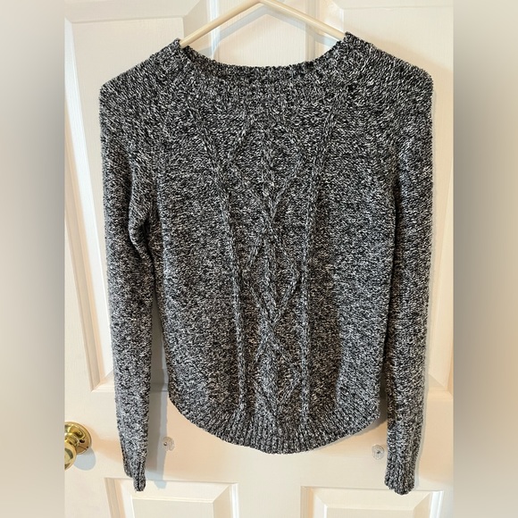 NWOT Sweater - Picture 4 of 9